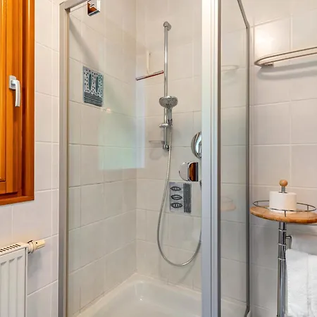 Haus Sum Apartment *